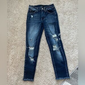 Women’s slightly cropped Kancan jeans